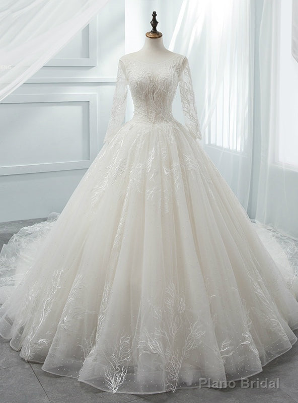 White Ball Gown Scoop Long Sleeve Tulle Wedding Dress With Beading