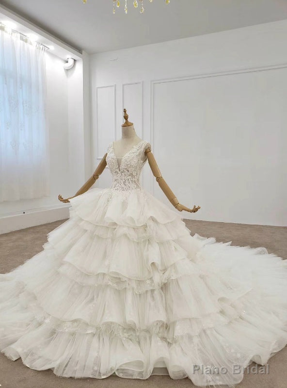 White Ball Gown Tulle Deep V-neck Tiers Appliques Wedding Dress Main image