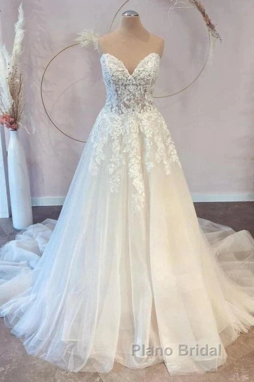 White Sweetheart A-Line Wedding Dresses Tulle Lace Bridal Dresses With Sweep Train Off Shoulder Elegant