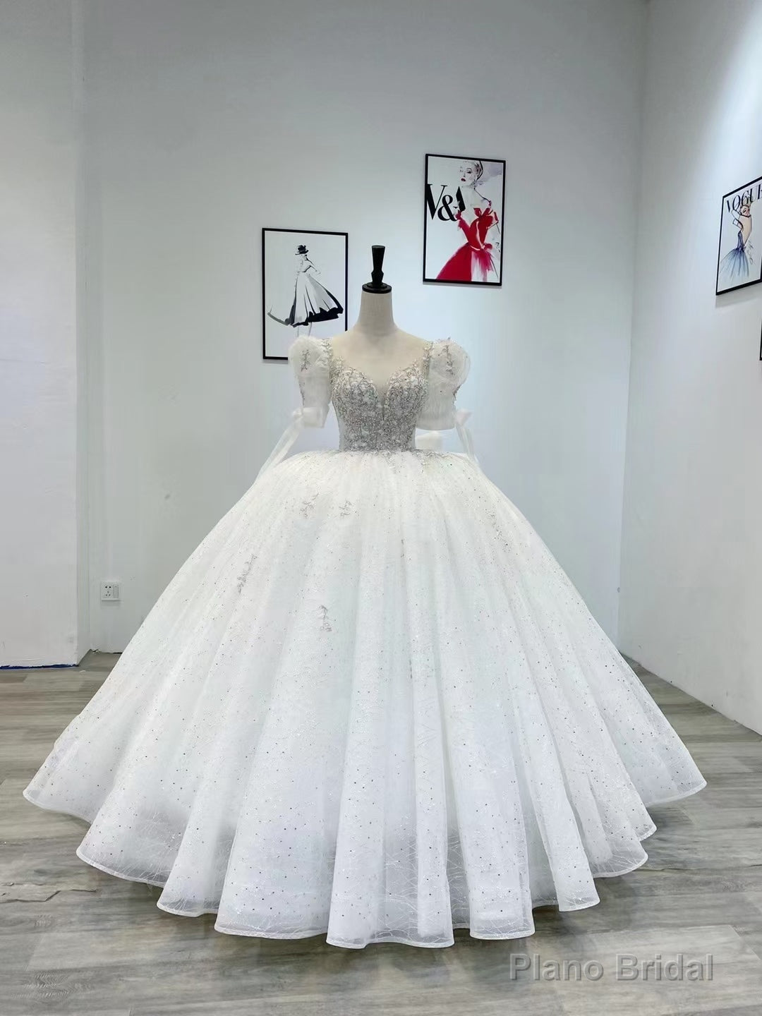White Tulle Sequins Beading Short Sleeve Wedding Dress Main image