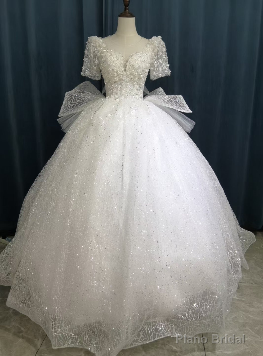 White Tulle Sequins Short Sleeve Beading Wedding Dress Main image
