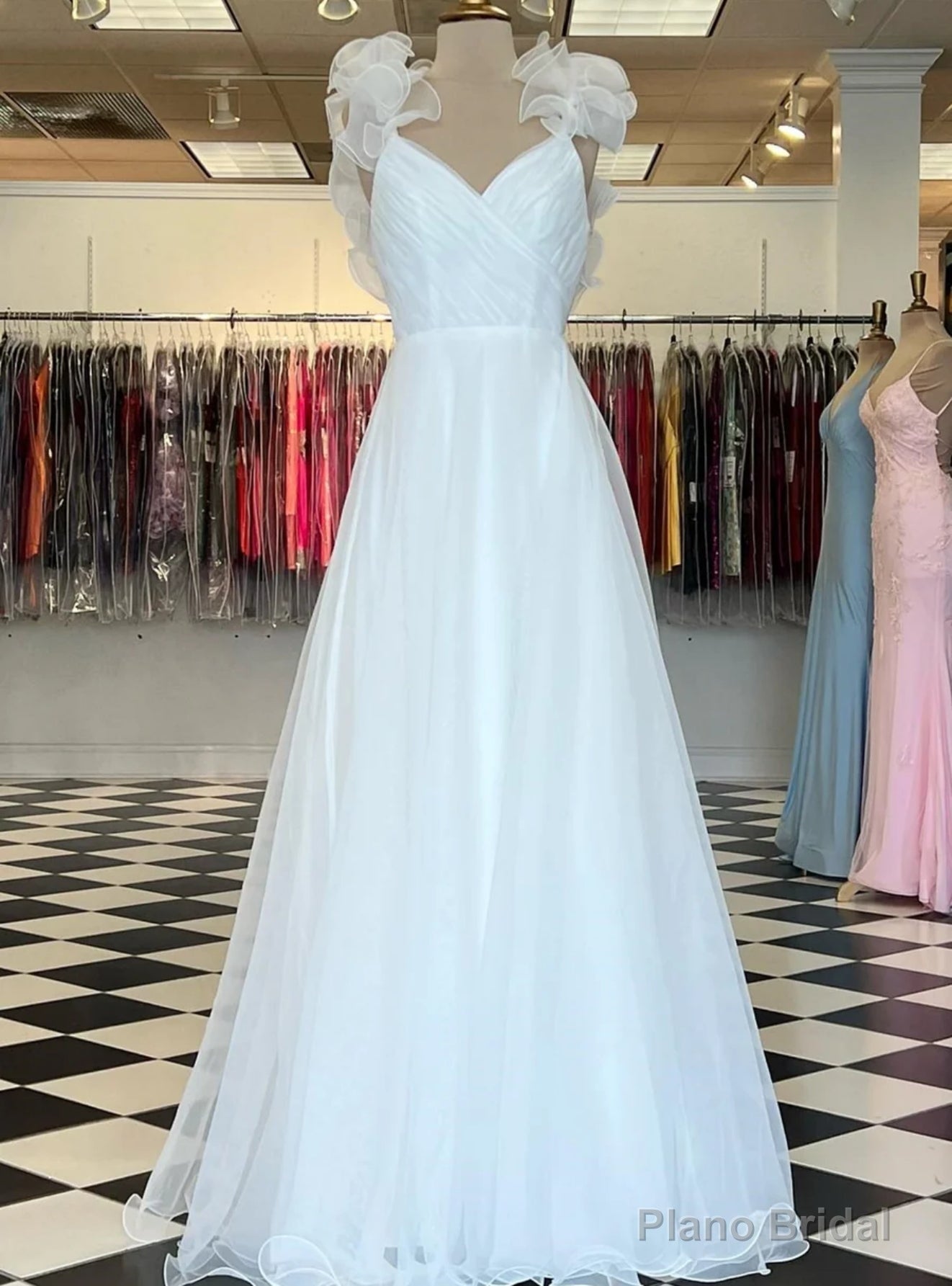 White Tulle V-neck Pleats Prom Dress Main image