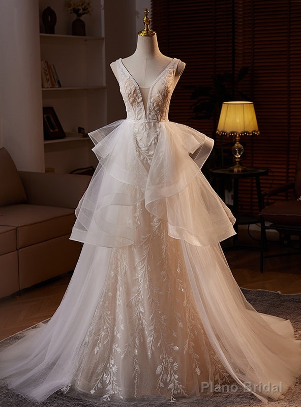 White Tulle V-neck Sequins Wedding Dress Main image