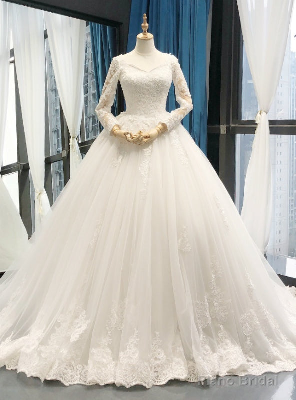 White V-neck Ball Gown Tulle Appliques Long Sleeve Wedding Dress Main image