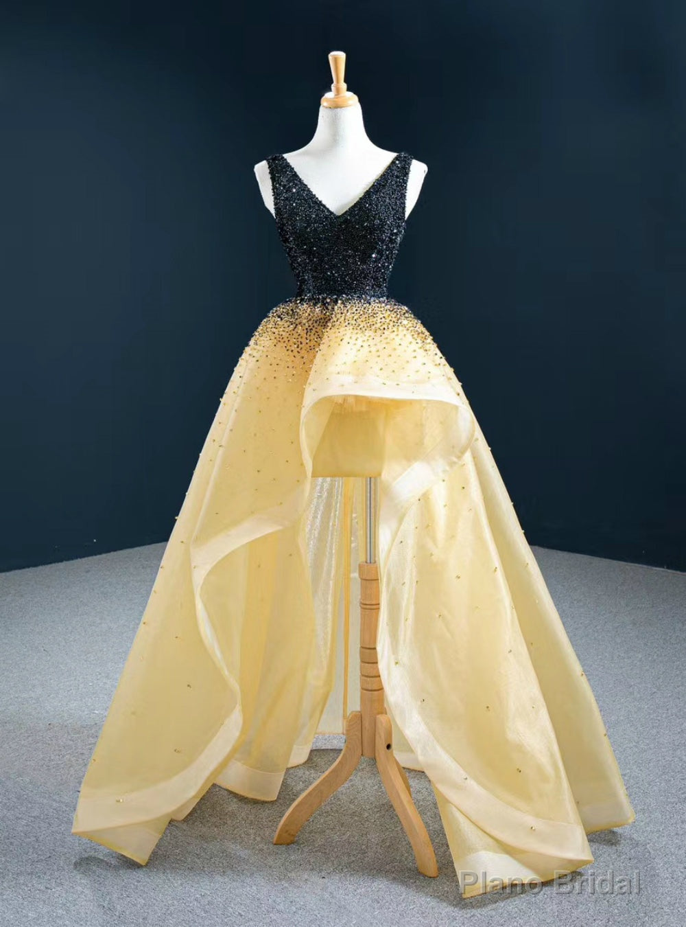With 1000s Of Champagne Ball Gown  Organza V-neck Beading Prom Dress Main image