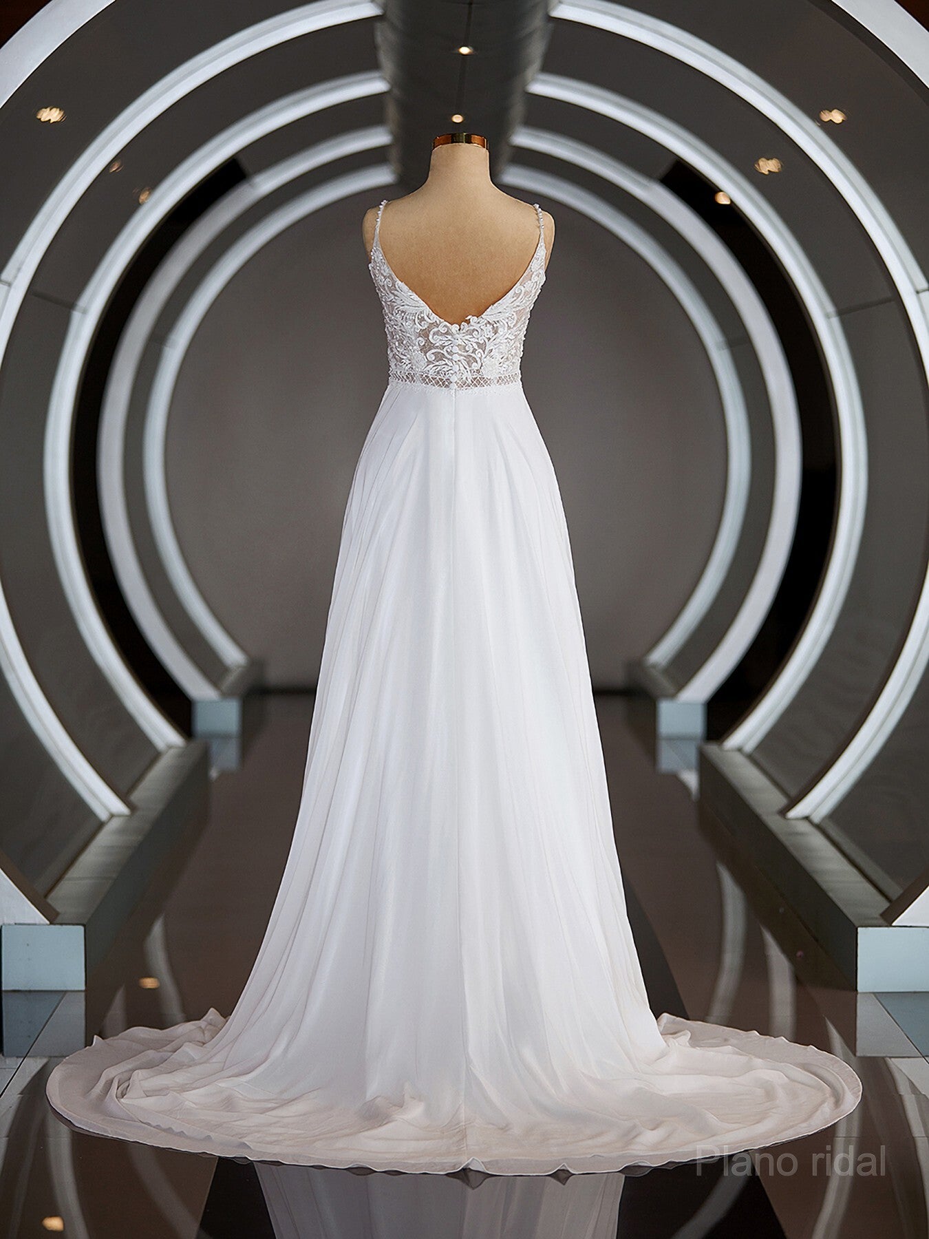 A-Line/Princess V-neck Court Train Chiffon Wedding Dresses with Leg Slit