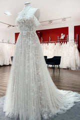 Gorgeous Long A-line Off-the-shoulder Tulle Appliques Lace Wedding Dress